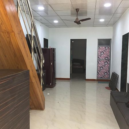 Anjali Home Мумбай Екстериор снимка