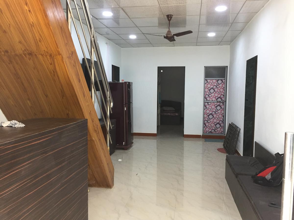 Anjali Home Мумбай Екстериор снимка