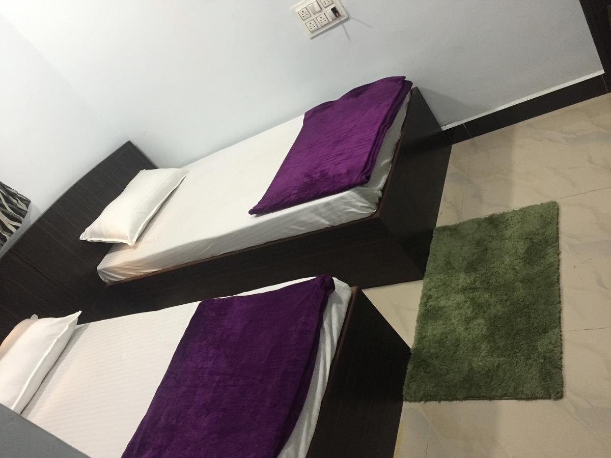 Anjali Home Мумбай Екстериор снимка